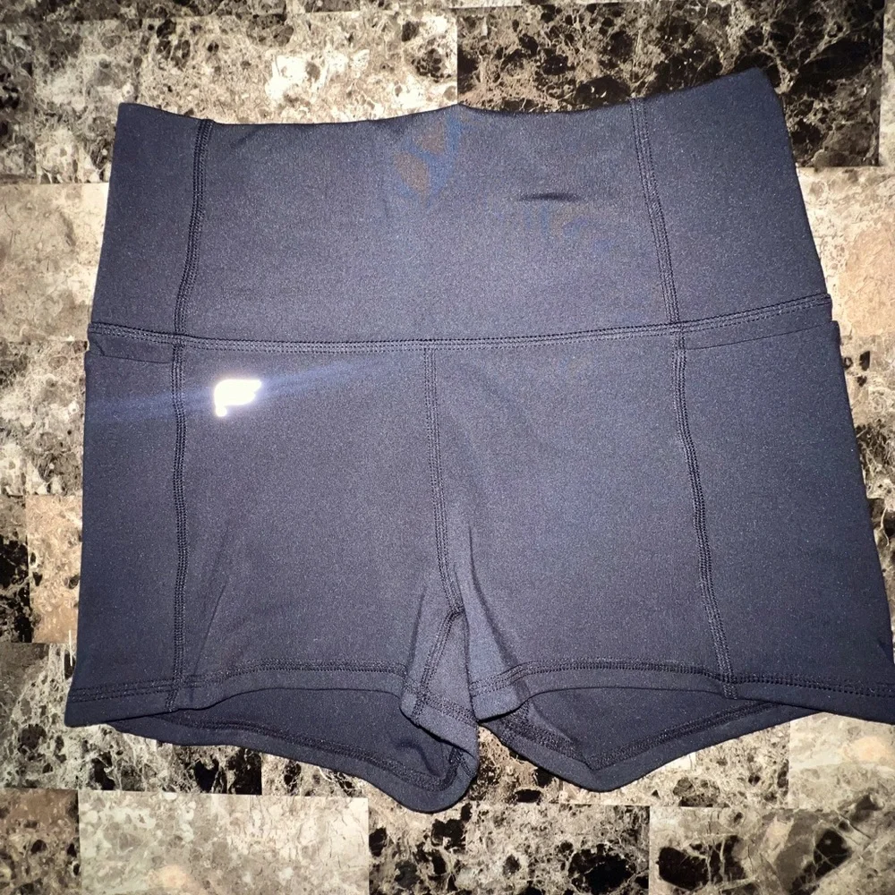 FABLETICS OASIS PURE-LUXE HIGH-WAIST BIKER SHORT BLACK COLOR SIZE SMALL EUC - Picture 2 of 7